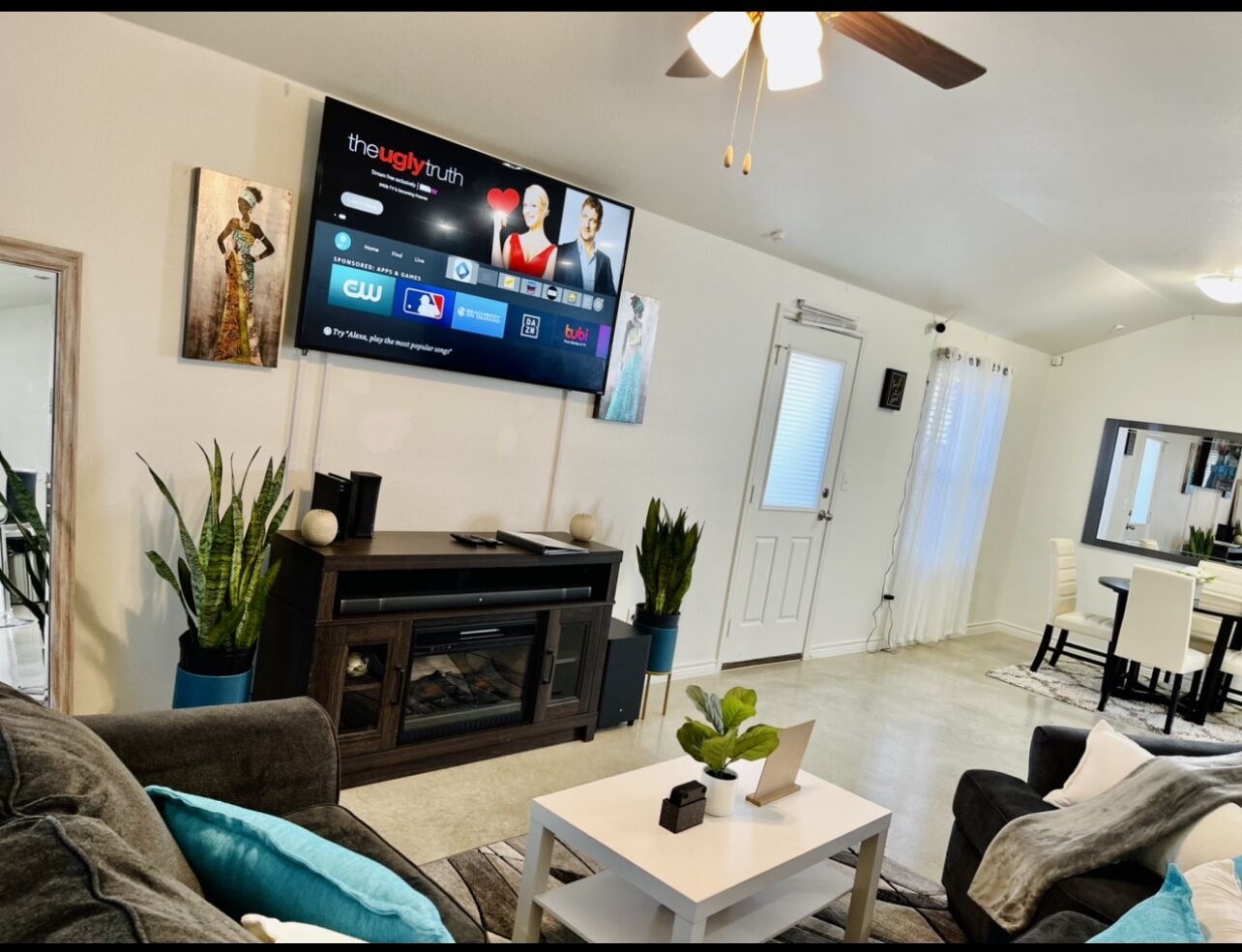  Entire home, 3 bedrooms, 2 baths: Sleeps 6