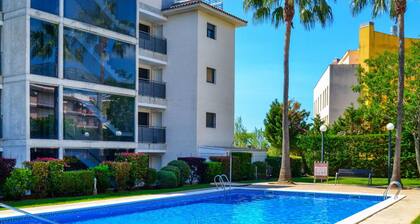 Cosy apartment for 4 guests with A/C, pool, WIFI, TV and balcony