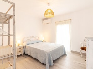 3 Schlafzimmer, Bügeleisen/Bügelbrett, Internetzugang, Bettwäsche