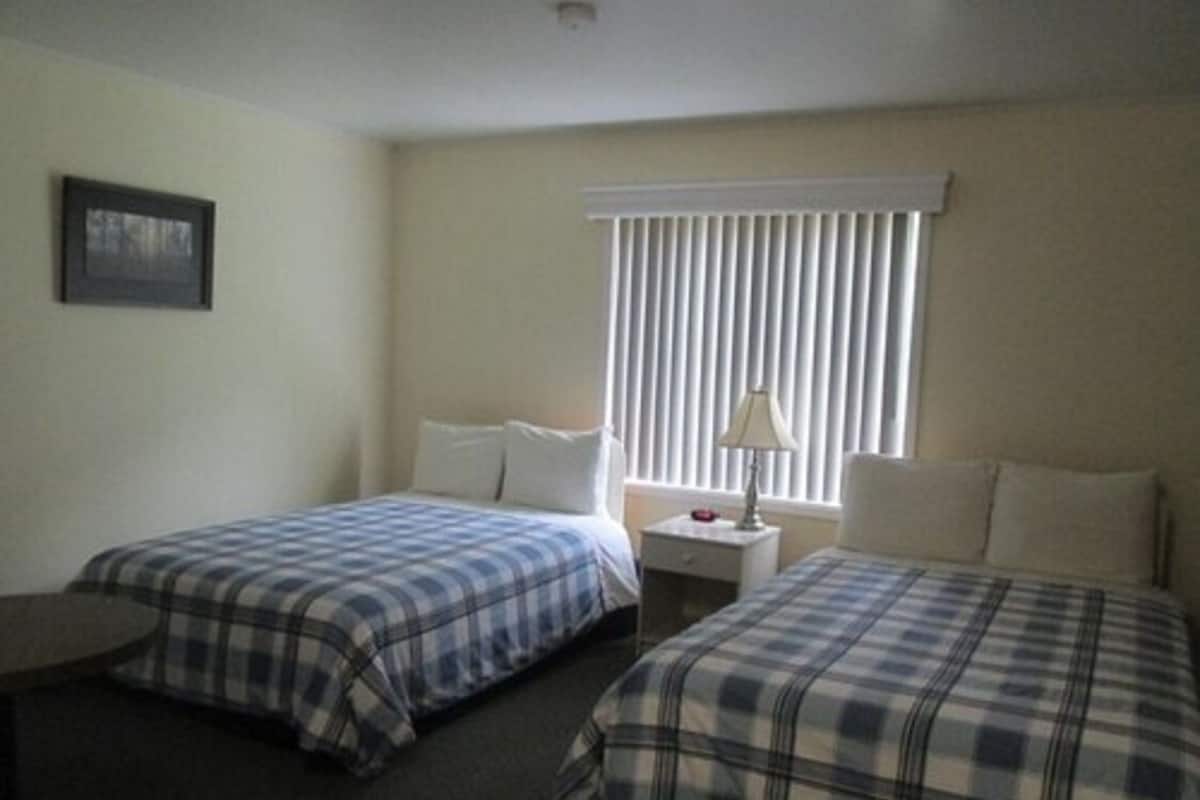 Quadruple Room | Premium bedding, down duvets, soundproofing, free WiFi