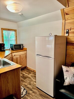 Interior - Walking Distance to Lake James: Resort Amenities (Marion)