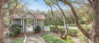 3/2 Private Home, Steps from the Ocean! 5017 Summer Beach, Amelia Island