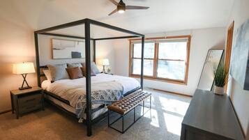 4 bedrooms, free WiFi, bed sheets