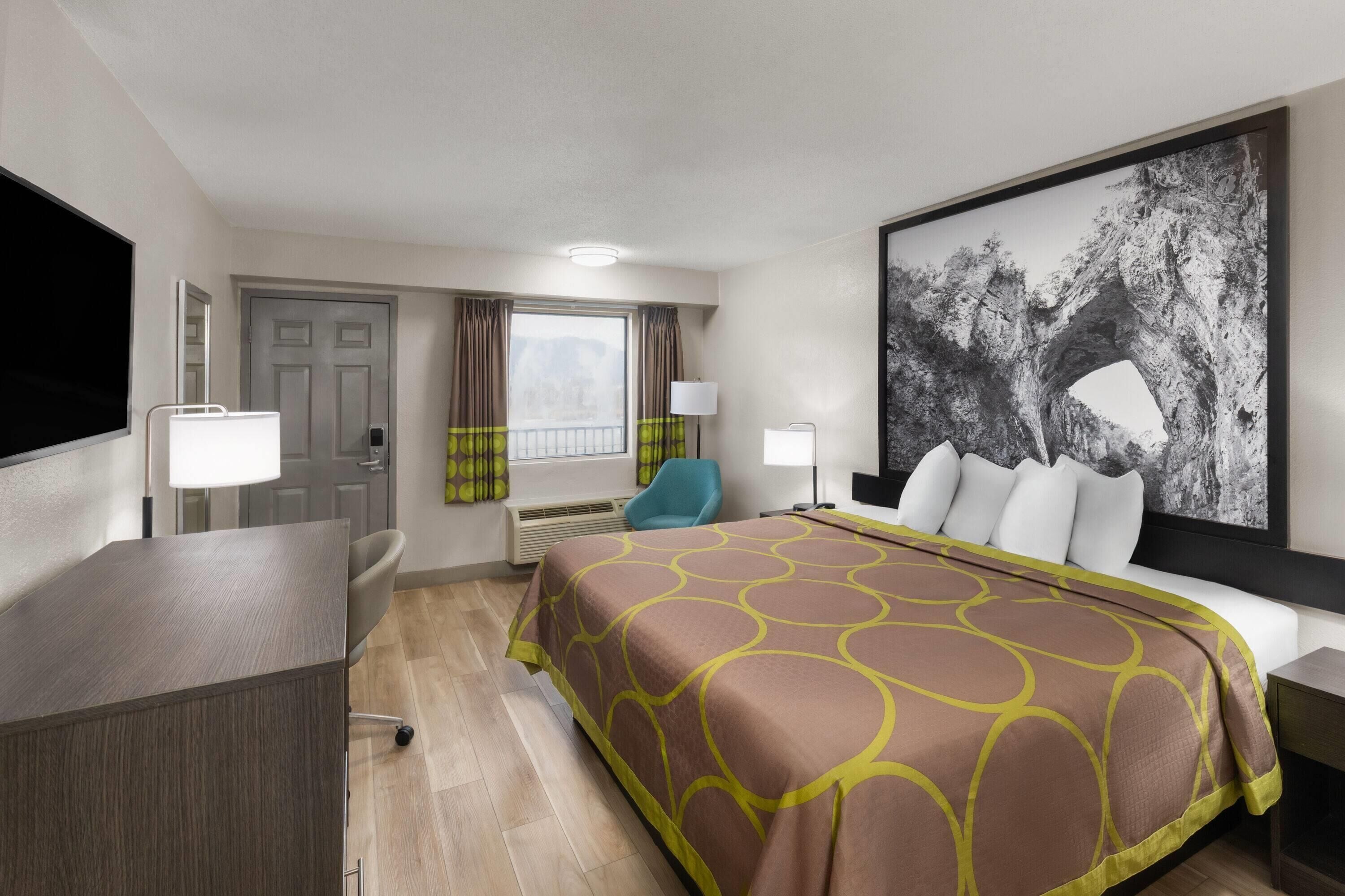 Habitación, 1 cama King size, para no fumadores | Escritorio, tabla de planchar con plancha, wifi gratis y ropa de cama 