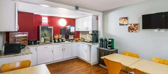 Super 8 By Wyndham Charleston WV