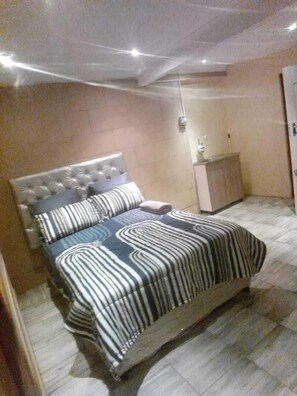 1 bedroom, iron/ironing board, WiFi, bed sheets