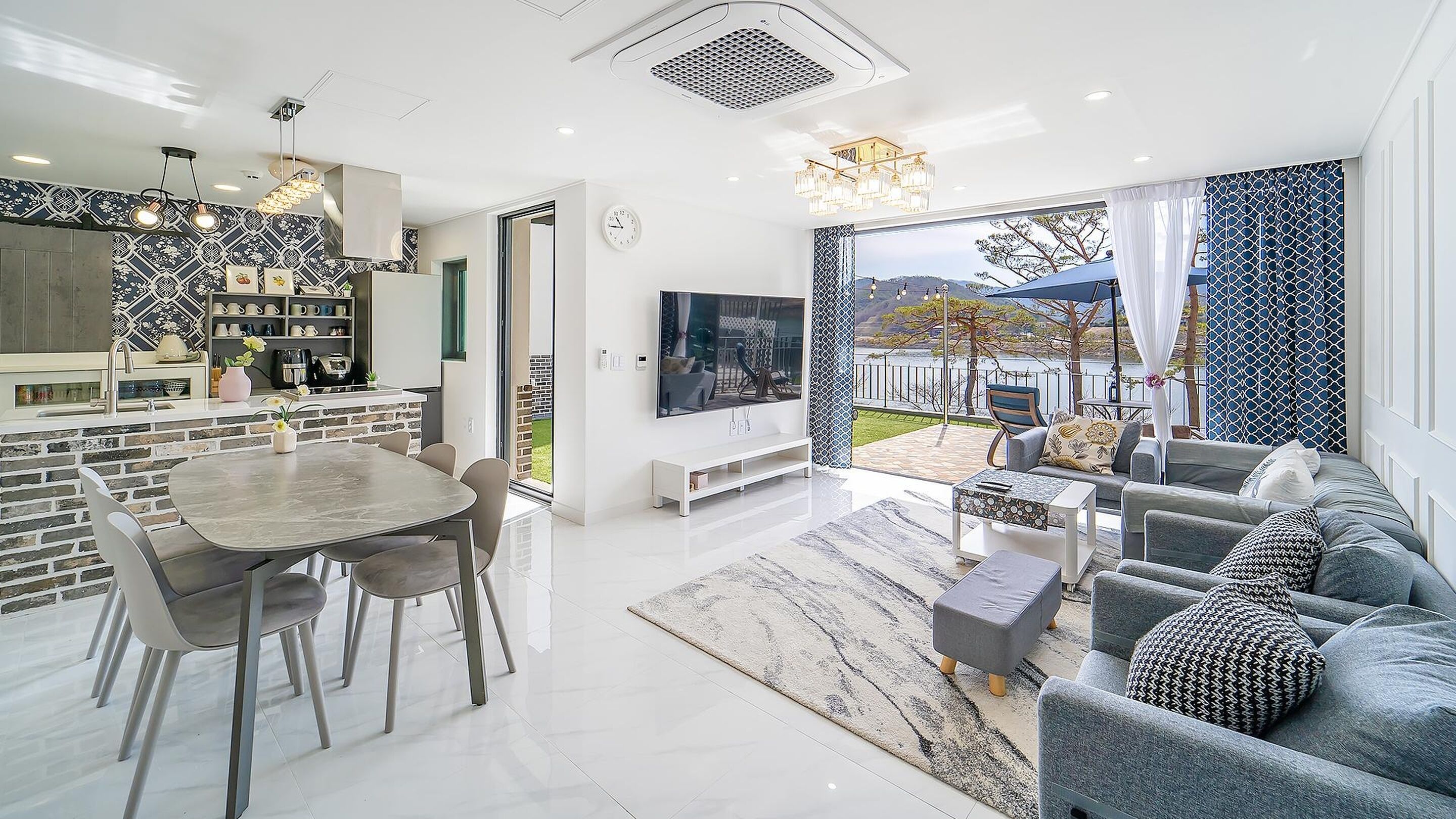 Basic Room, 2 Bedrooms (Dokche poolvilla(2floor,party room))