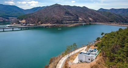 Chungnam Cheongyang Kongmaea Poolvilla