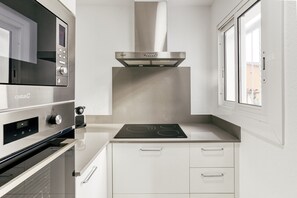 Frigorifero, microonde, forno, lavastoviglie