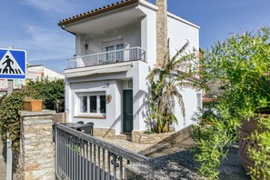 Exterior - Refurbished Holiday Home "Casa en Begur" with Garden & Wi-Fi (Begur)