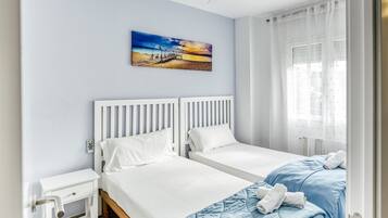 3 bedrooms, free WiFi, bed sheets