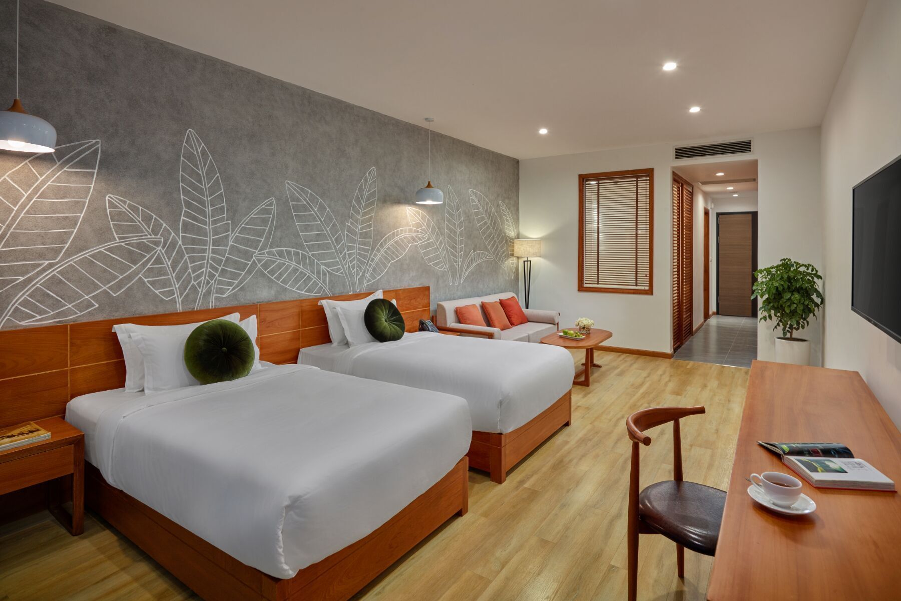 Ropa de cama de alta calidad y minibar 