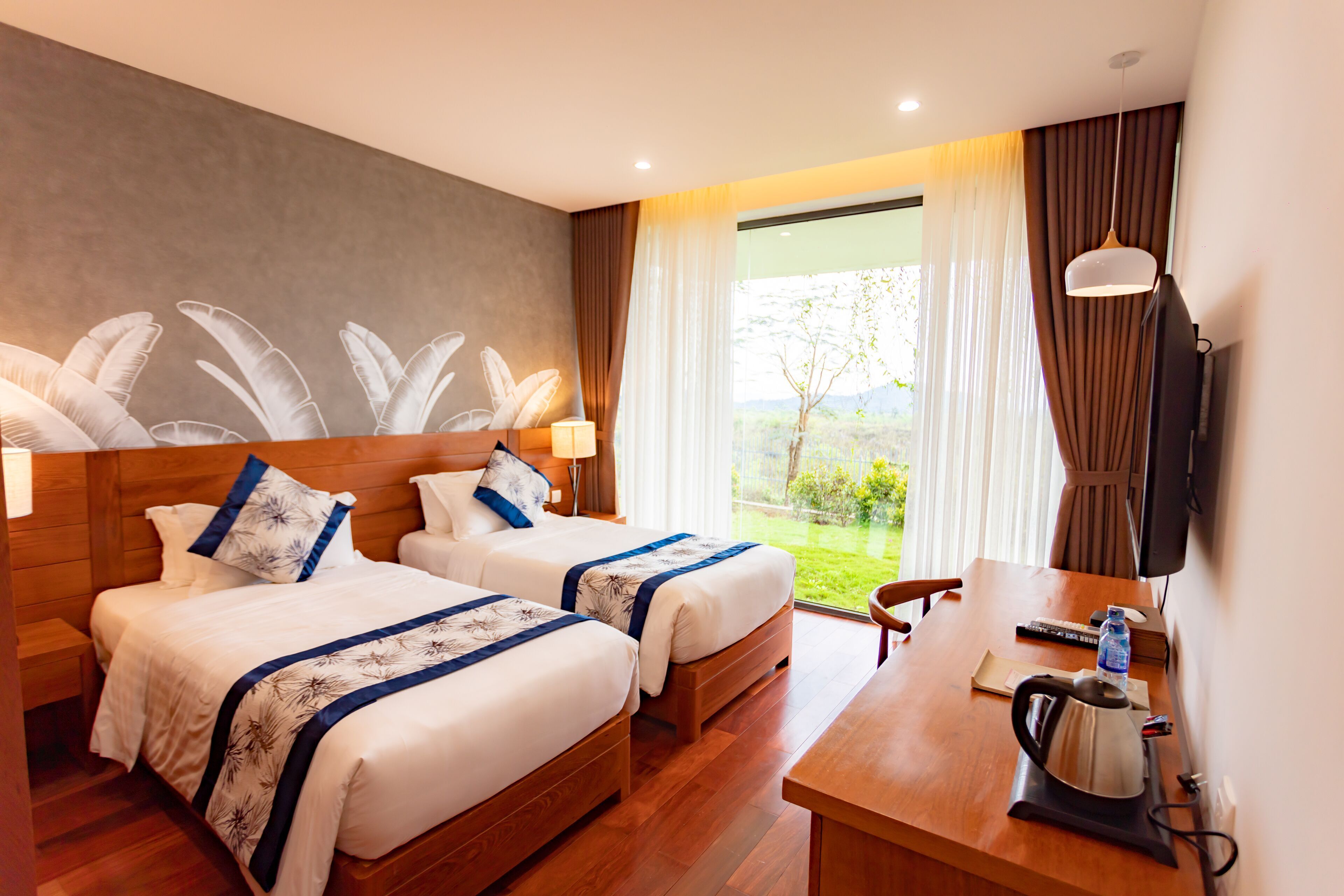 Ropa de cama de alta calidad y minibar 