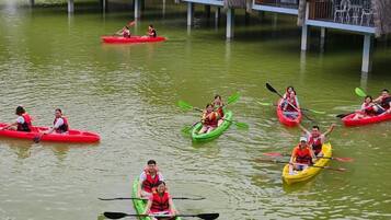 Chèo thuyền kayak