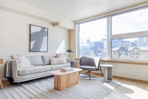 Fernseher, Stereoanlage