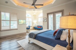 5 bedrooms, premium bedding, memory-foam beds, desk - Coastal Elegance - Pool, Games Room, beach gear, FREE Golf Cart & Cruiser Bikes! (Destin)