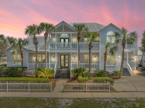 المنشأة من الخارج