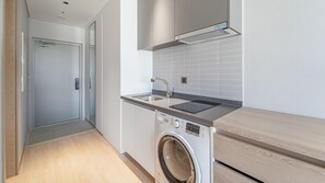 Basic Room, 1 Bedroom (B619 (Ocean view)) | 1 bedroom, free WiFi - Sokcho Tomtom Pension (Sokcho)