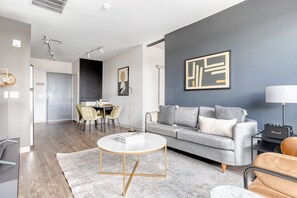 テレビ、ステレオ