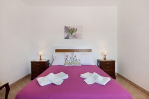1 bedroom, iron/ironing board, free WiFi, bed sheets - Apartment 'Casa Atlântico nº4' close to the Sea with Shared Pool & Wi-Fi (Lagos)
