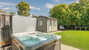 Bain à remous extérieur