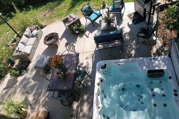 Bañera de hidromasaje exterior