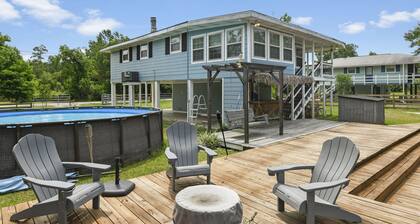 All the Summer Fun! Top Rated & Reviewed BSL w Pool , Deck, Dock & Water Access!