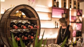 Bar (in der Unterkunft)