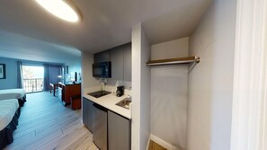 Suite, 1 Bedroom, Ocean View | Private kitchen | Fridge, stovetop, paper towels