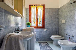 淋浴設備、提供毛巾