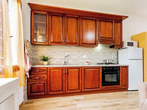 Fridge, microwave, oven, stovetop - Holiday Home 'Trilocale Ricky Marina Di Campo' (Campo nell'Elba)