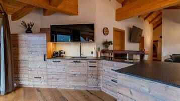 Kühlschrank, Ofen, Herdplatte, Geschirrspüler