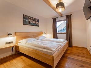 3 bedrooms, Internet