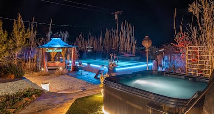 Casa Luisa Joshua Tree Desert Oasis w/ Hot Tub near Park entrance