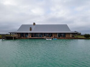 Exterior - ⍣Ranch ⍣Incredible 70-Acres Estates Restoration Ranch retreat lake sleep 40-52 ⍣ (Midfield)