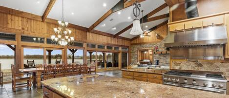 雪櫃、微波爐、焗爐、爐具