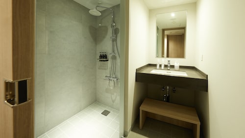 バスルームのシャワー