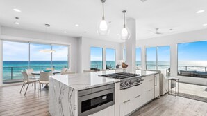 Private kitchen - OCEAN HAVEN: Just Listed, Remodeled in Modern Style, 180° Water View, Sauna, Beach Service for 6! (Santa Rosa Beach)