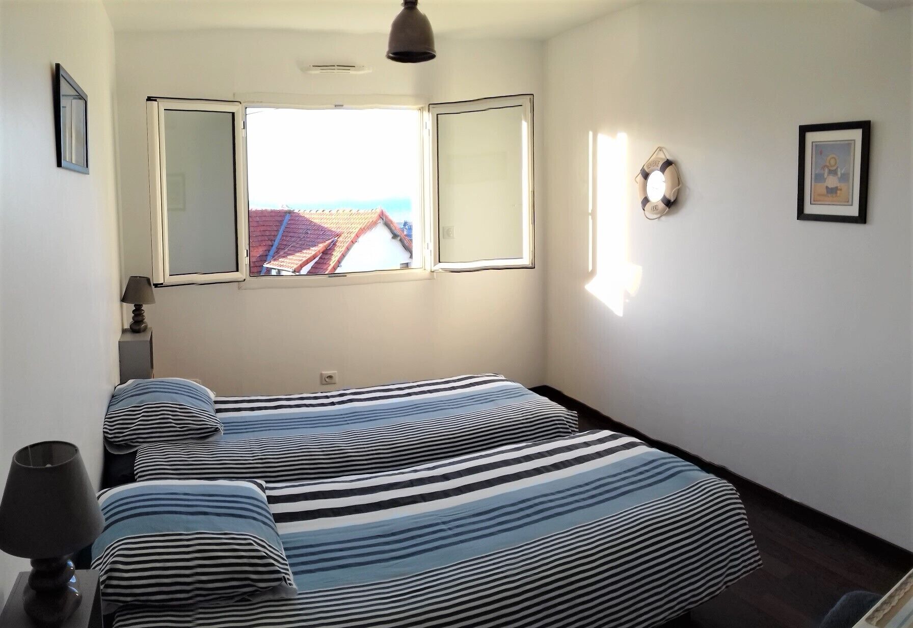 2 chambres, fer et planche à repasser, lit parapluie, Wi-Fi gratuit