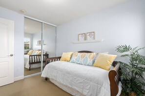 3 chambres, fer et planche à repasser, lit parapluie, Wi-Fi gratuit