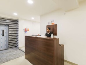 Lobby - OYO KEY Rooms Tilak Nagar (New Delhi)