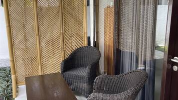 Chambre Double Deluxe, 1 grand lit, vue partielle sur l'océan | Literie de qualité supérieure, matelas Select Comfort