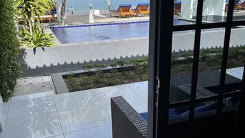 Premium Double Room, 1 King Bed, Ocean View | Premium bedding, Select Comfort beds, free minibar, in-room safe