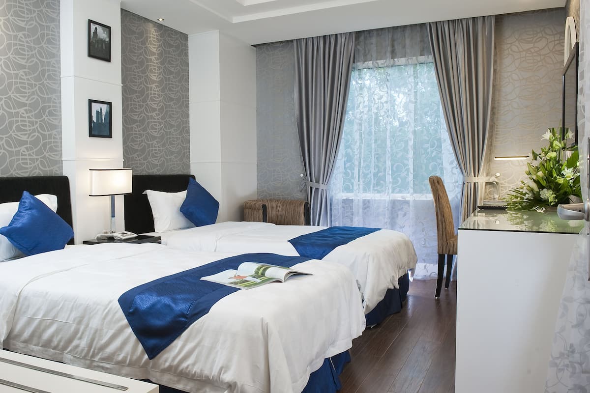 Premium Double or Twin Room, City View | Egyptian cotton sheets, premium bedding, pillowtop beds, minibar