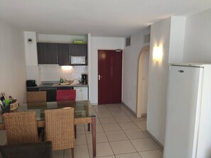 Fridge, microwave, dishwasher