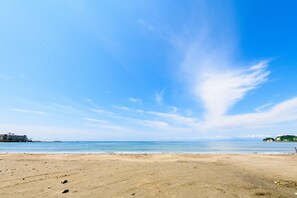 Beach nearby - Jade (Kamakura)