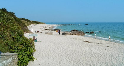 Terraced House in Beg Meil near Sandy Beaches