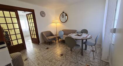 Petite maison rénovée proche centre Lunéville, jardin, barbecue, parking privatif, à 30 min de Nancy