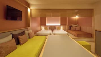 In-room safe, blackout curtains, free WiFi, bed sheets