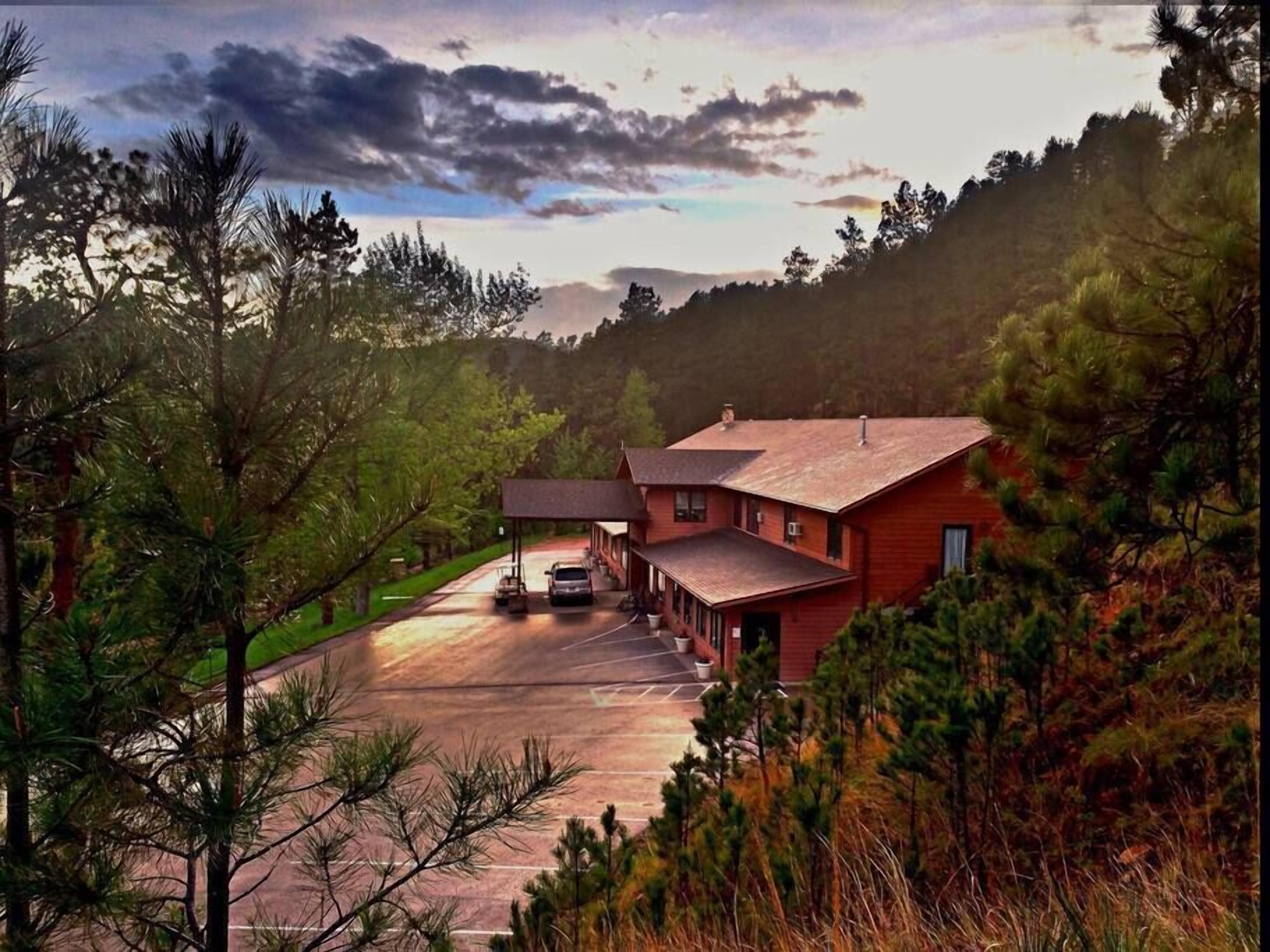 Creek View Lodge #9 in Hermosa, United States